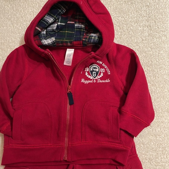 Baby Gap Red 2 piece Pants and Hoodie - Picture 2 of 4